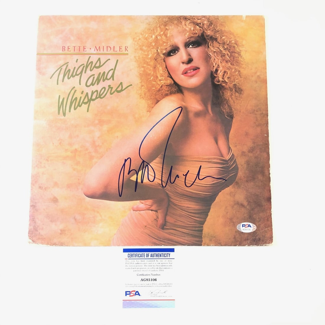 PSA DNA authenticated Bette Midler Thighs and Whispers signed LP record: PSA DNA authenticated Bette Midler Thighs and Whispers signed LP record This is an original "Thighs and Whispers" LP vinyl album signed by Bette Midler. The autograph has been authenticated by PSA/DNA