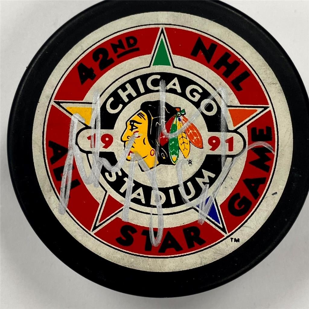1991 NHL All Star Game puck signed by Wayne Gretzky BAS: 1991 NHL All Star Game puck signed by Wayne Gretzky BAS This is an original 1991 NHL All-Star Game hockey puck signed by Wayne Gretzky. The autograph has been authenticated by Beckett Authentication S