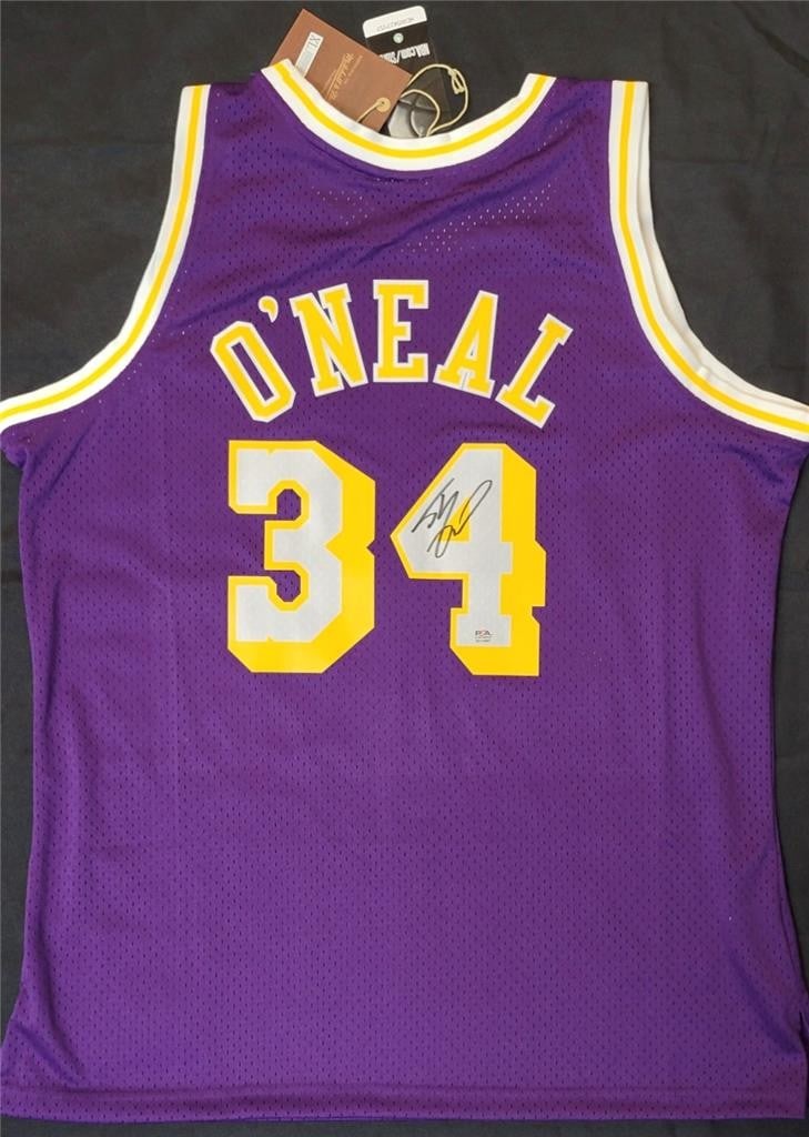 Shaquille O'Neal Signed Lakers Jersey 1996-97 PSA Authenticated: Shaquille O'Neal Signed Lakers Jersey 1996-97 PSA Authenticated This authentic Shaquille O'Neal jersey from the 1996-97 Los Angeles Lakers season features his signature, authenticated by the Professio