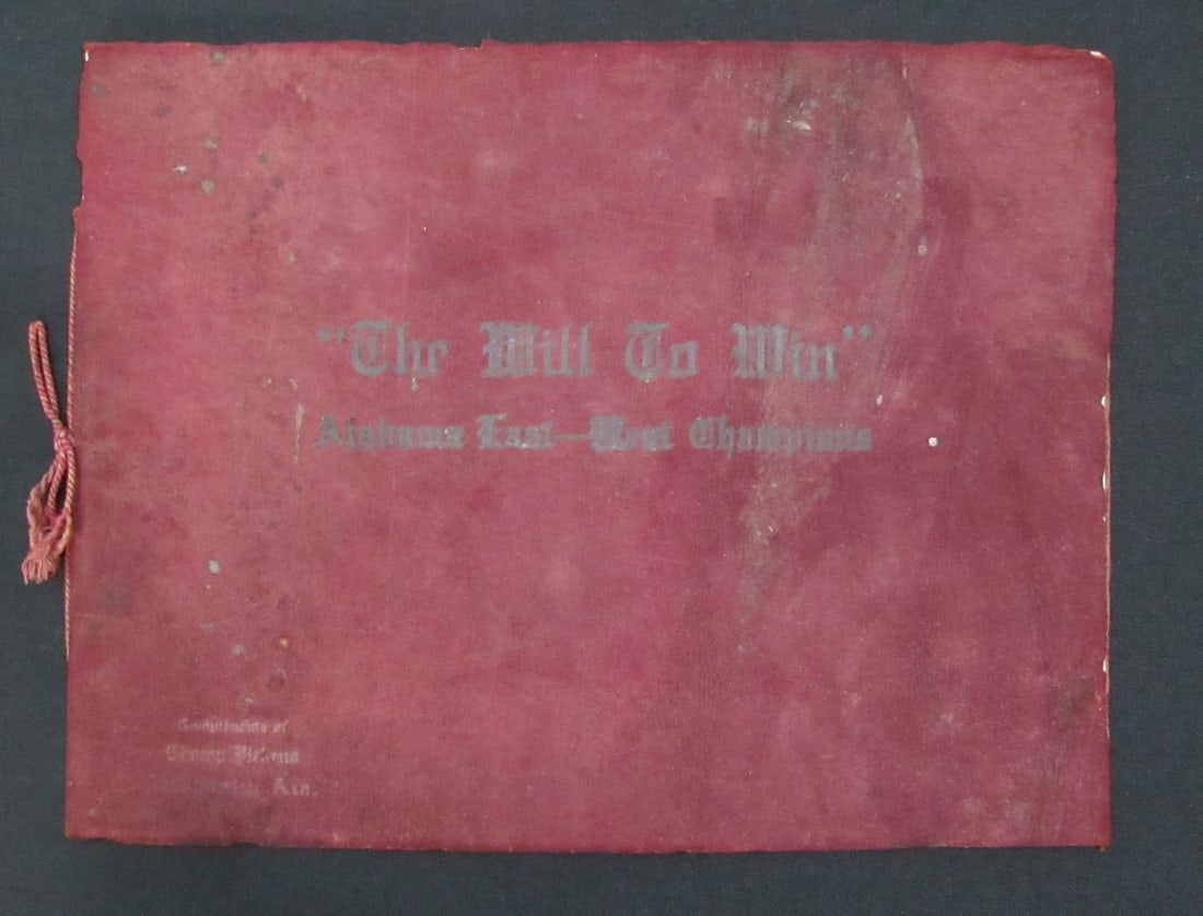 1926 Rose Bowl Program Alabama vs Washington Will to Win Pictorial Guide: 1926 Rose Bowl Program Alabama vs Washington Will to Win Pictorial Guide Offered is an original 1926 Alabama Crimson Tide "The Will To Win" Rose Bowl Championship pictorial publication. This softcover