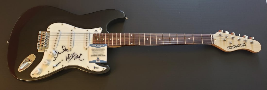 Beckett Authenticated John Doe Exene Cervenka Signed Electric Guitar (1 of 3)