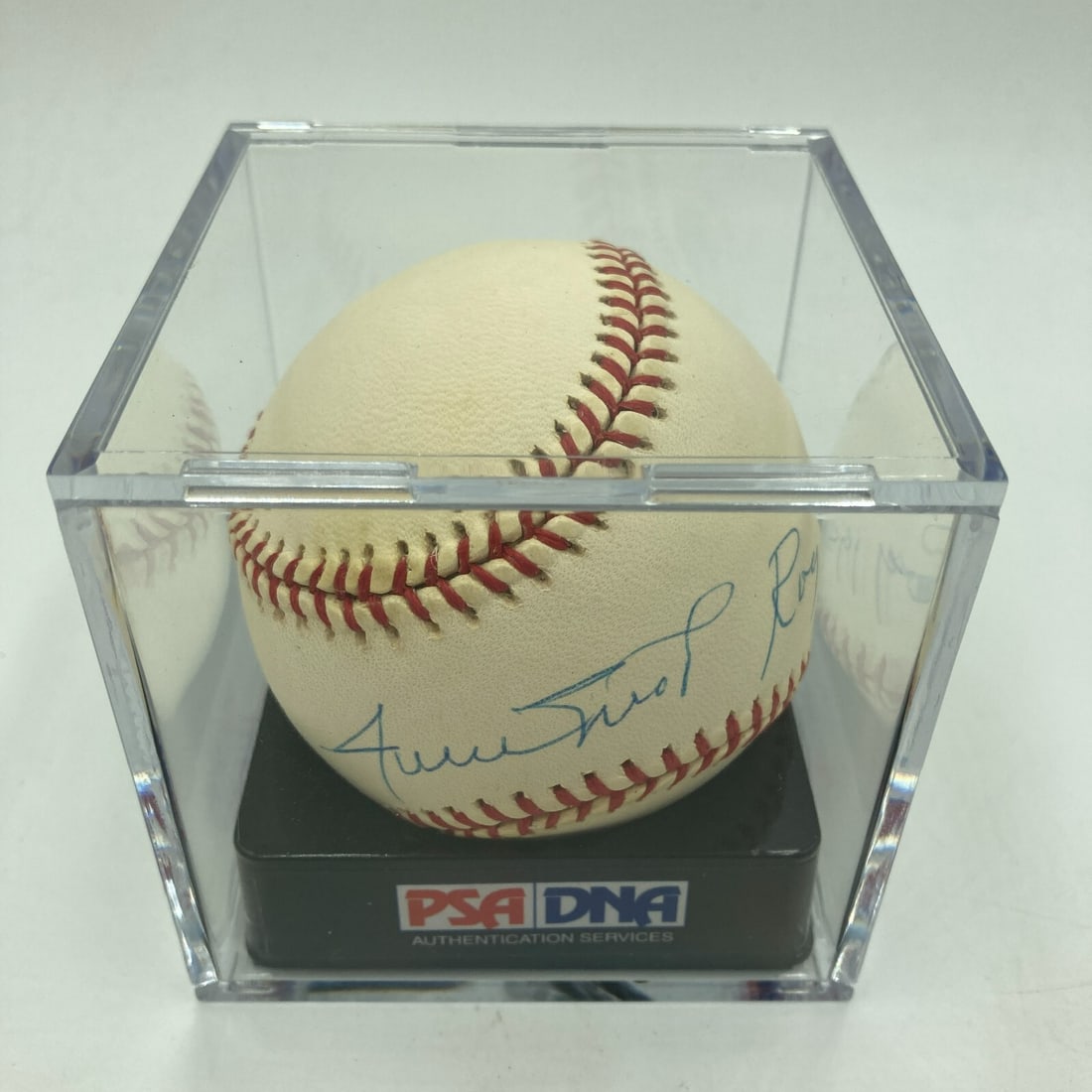 Willie Mays Signed Baseball 1951 Rookie Of The Year PSA DNA MINT 9: Willie Mays Signed Baseball 1951 Rookie Of The Year PSA DNA MINT 9 This is an extremely rare Willie Mays signed baseball commemorating his achievement as the "1951 Rookie Of The Year." Authenticated b