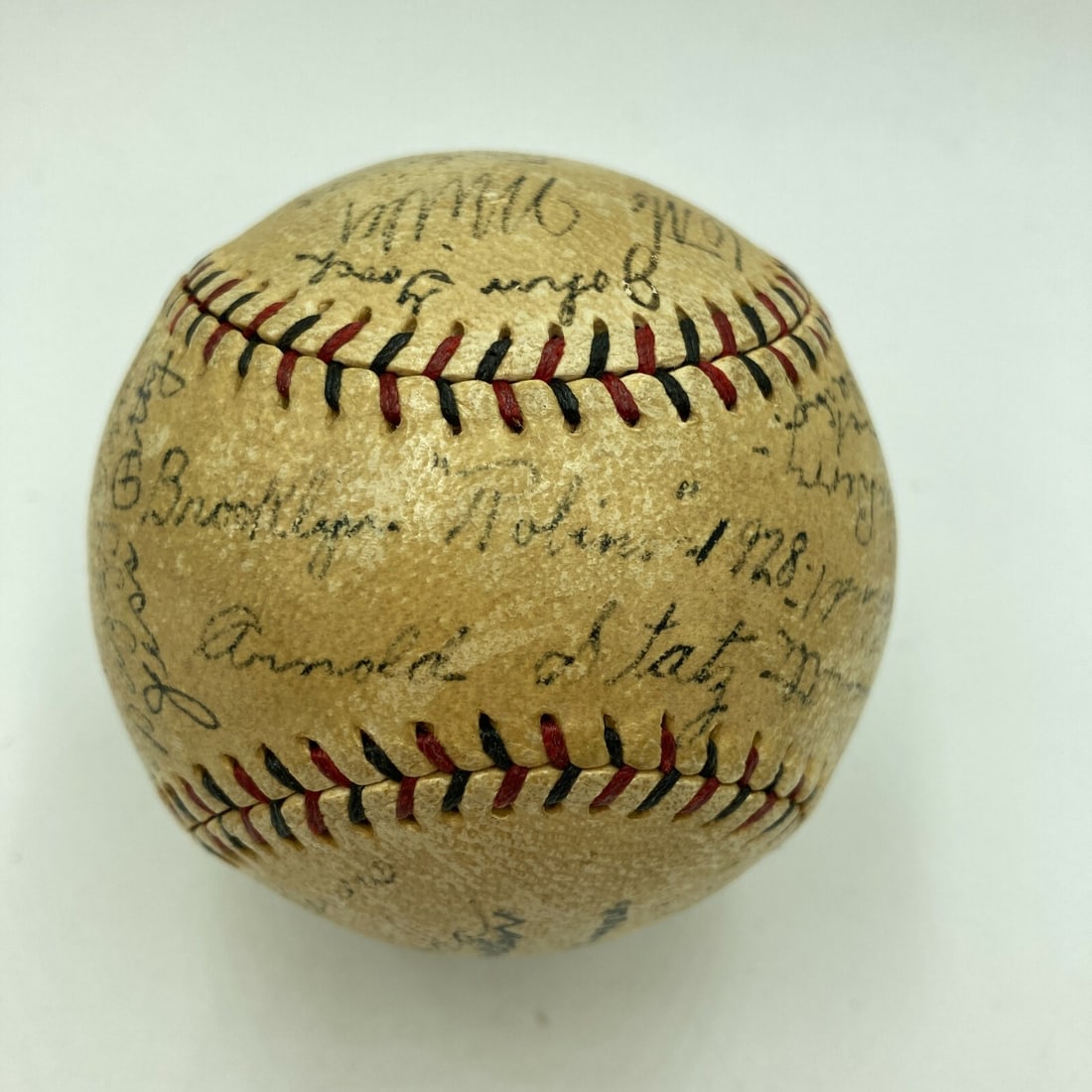 1928 Brooklyn Dodgers Team Signed Baseball JSA Dazzy Vance Max Carey 27 Signatures: 1928 Brooklyn Dodgers Team Signed Baseball JSA Dazzy Vance Max Carey 27 Signatures This original 1928 Brooklyn Dodgers (Robins) team-signed baseball is a rare collectible for baseball enthusiasts. Aut