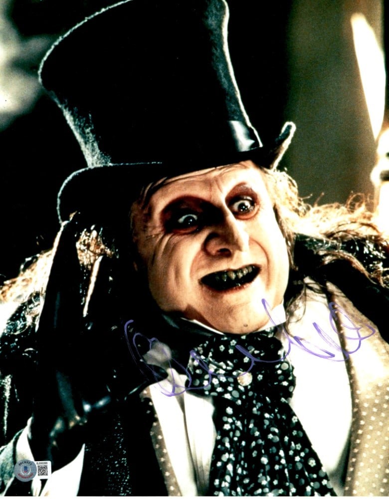 11X14 Batman Penguin Photo Signed by Danny DeVito Beckett Authentication (1 of 2)