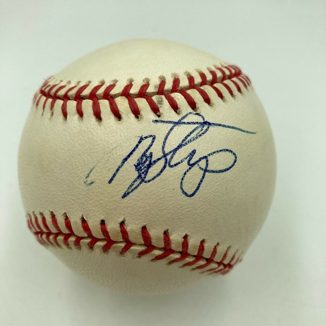 Meryl Streep Signed National League Baseball PSA DNA COA RARE Movie Memorabilia: Meryl Streep Signed National League Baseball PSA DNA COA RARE Movie Memorabilia This is a rare National League baseball signed by the iconic actress Meryl Streep, authenticated by PSA/DNA. The ball co