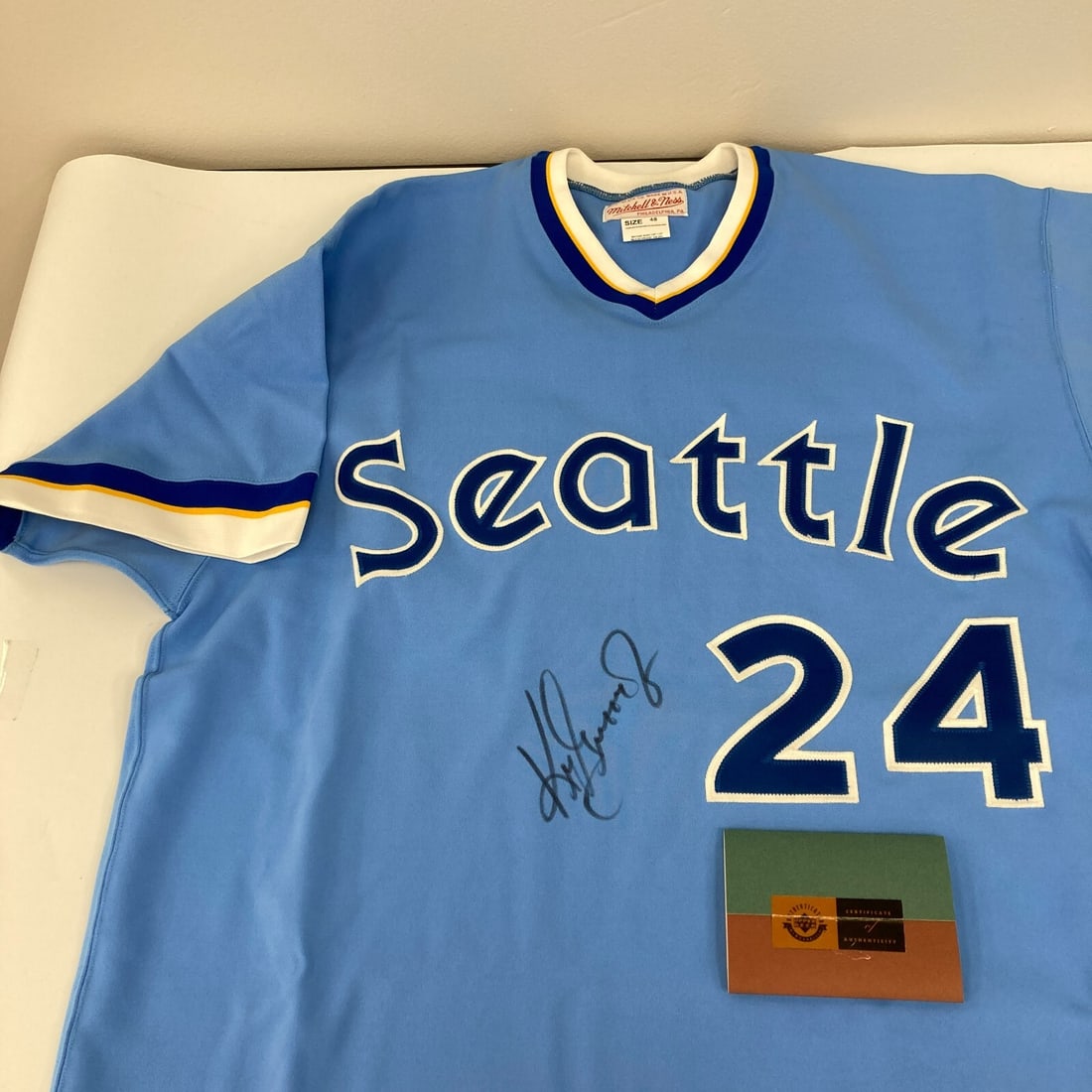 Ken Griffey Jr Signed Mariners Turn Back the Clock Jersey UDA COA Limited Edition: Ken Griffey Jr Signed Mariners Turn Back the Clock Jersey UDA COA Limited Edition Celebrate the legacy of baseball with this authentic Seattle Mariners "Turn Back the Clock" jersey, signed by the lege