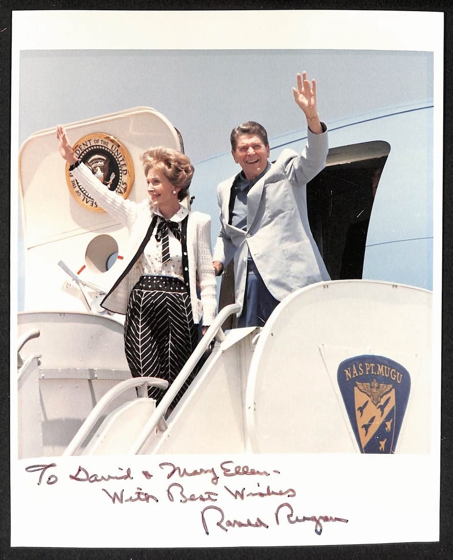 Ronald Reagan Signed 8x10 Photograph with PSA DNA Authentication: Ronald Reagan Signed 8x10 Photograph with PSA DNA Authentication This is an original 8x10 photograph signed and inscribed by former President Ronald Reagan. The photo has been authenticated by PSA/DNA
