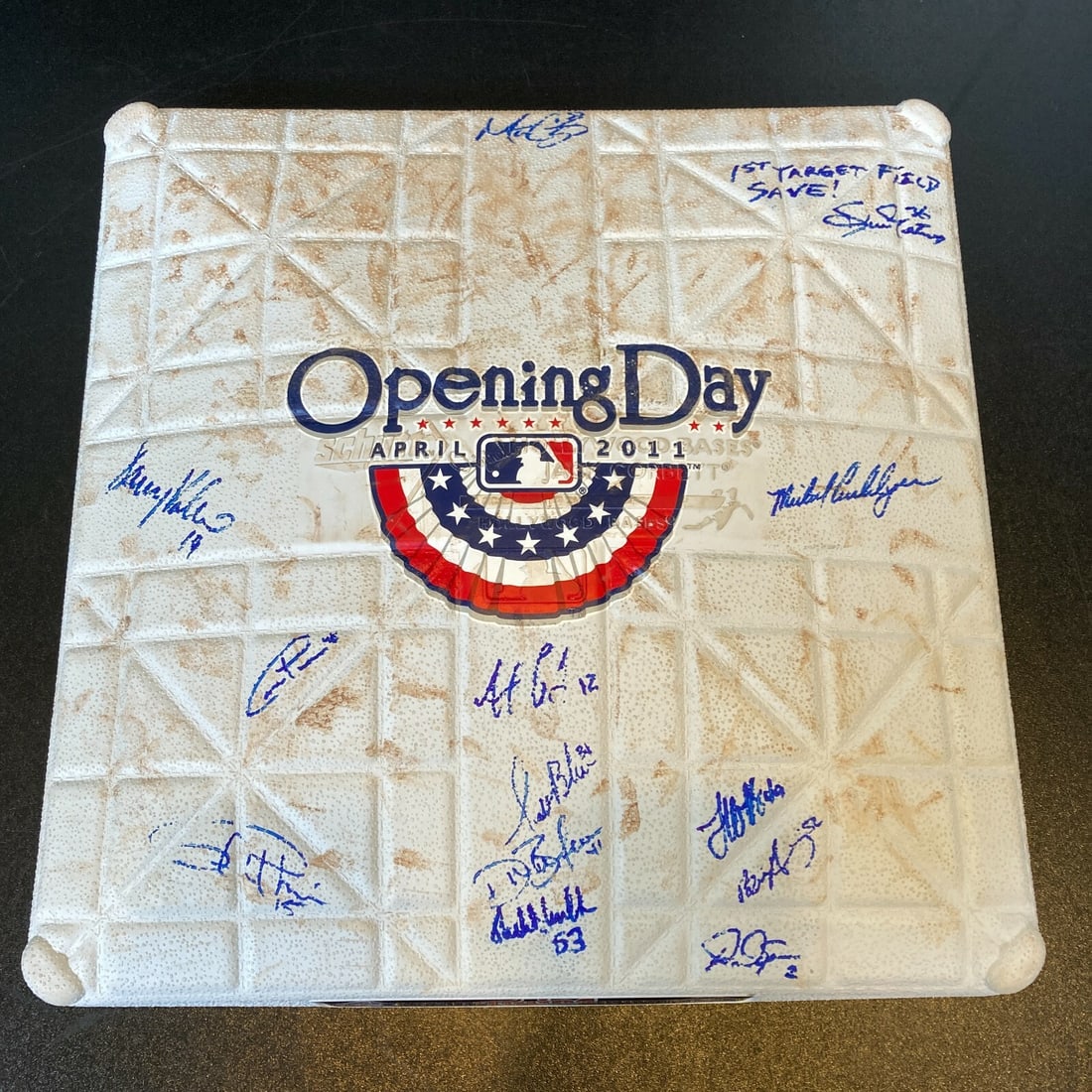 2011 Minnesota Twins Team Signed Game Used Base MLB Authenticated 13 Signatures (1 of 9)