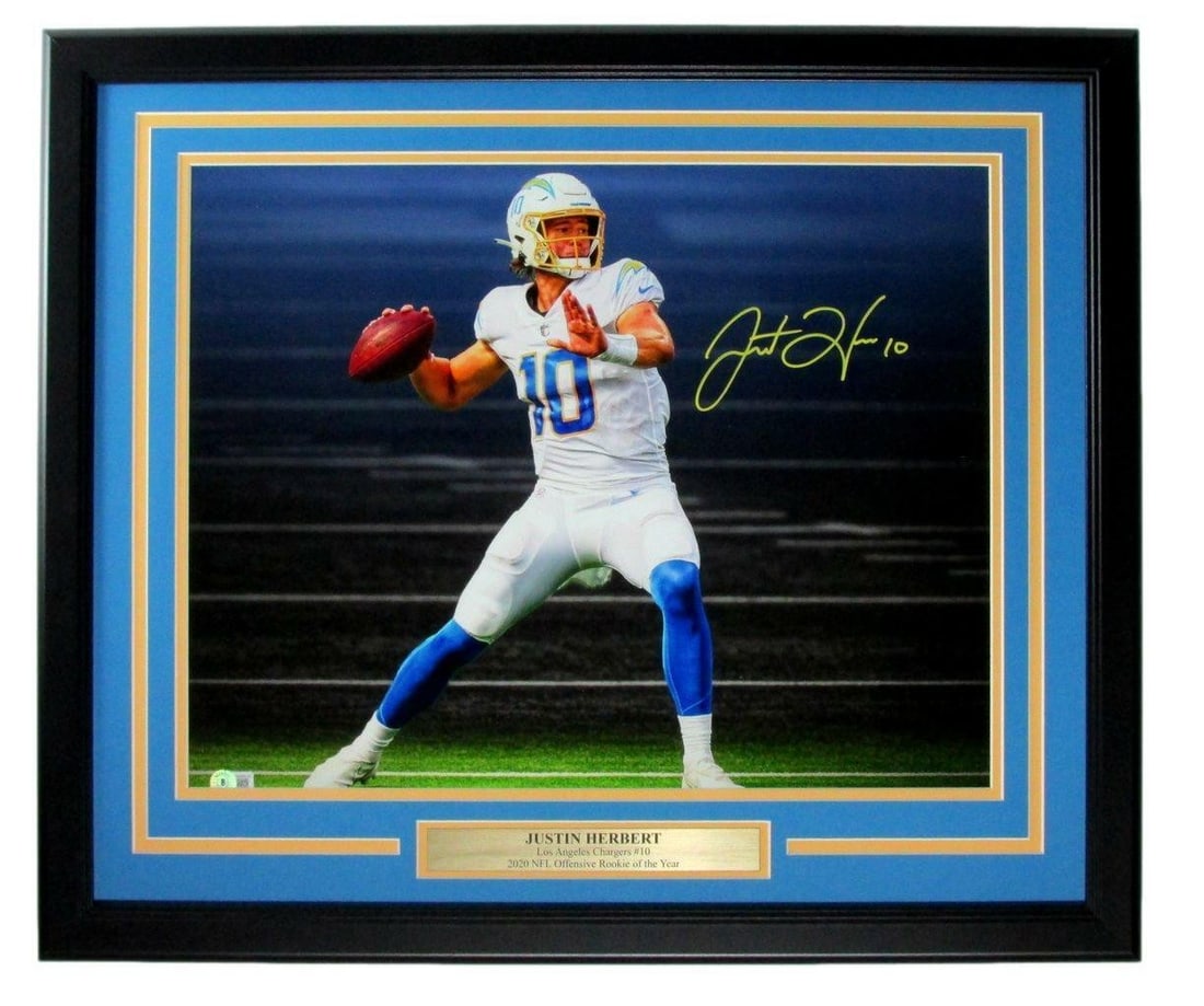 Framed 16x20 Justin Herbert Autographed Photo With Beckett Authentication (1 of 4)