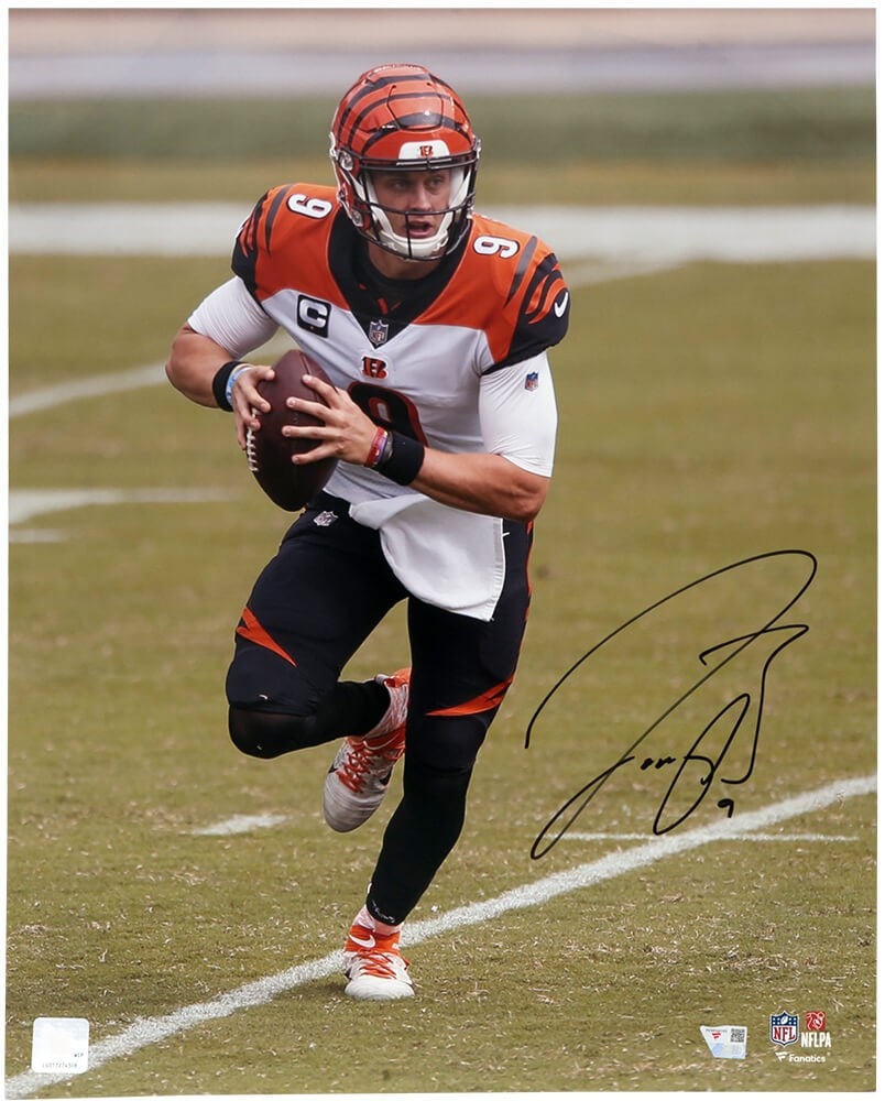 Joe Burrow autographed Bengals 16x20 rollout action photo Fanatics COA (1 of 1)