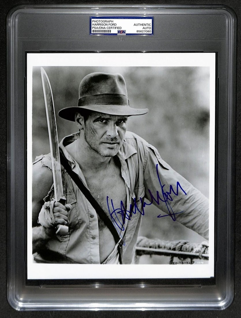 Autographed Indiana Jones 8x10 Black and White Photo Harrison Ford PSA Beckett: Autographed Indiana Jones 8x10 Black and White Photo Harrison Ford PSA Beckett This is an original 8x10 black and white photograph of Harrison Ford as Indiana Jones, signed by Harrison Ford. The autog