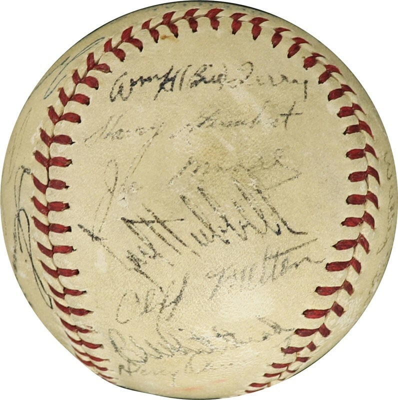 Rare Signed Baseball with DiMaggio Braddock Hubbell PSA DNA: Rare Signed Baseball with DiMaggio Braddock Hubbell PSA DNA This rare Official American League Baseball is a remarkable collectible featuring the autographs of renowned figures from both baseball and 