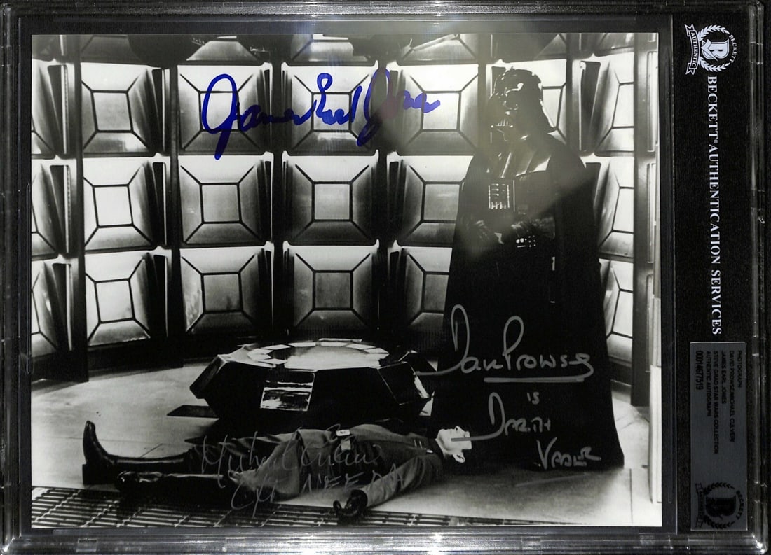 Star Wars ESB Signed 8x10 Photo by Prowse Jones Culver BAS: Star Wars ESB Signed 8x10 Photo by Prowse Jones Culver BAS This is an original 8x10 black and white photograph featuring the iconic scene from Star Wars: The Empire Strikes Back, signed by three notab