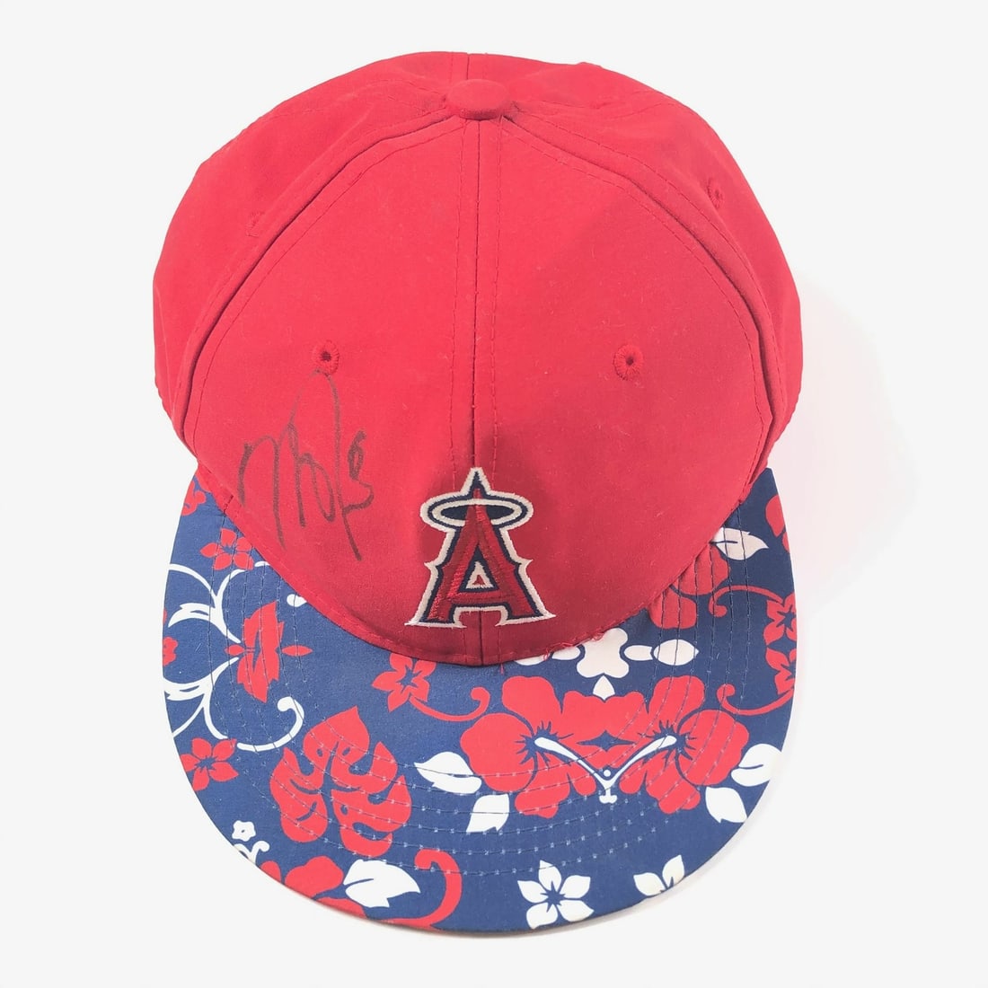 PSA DNA Mike Trout autographed Angels hat: PSA DNA Mike Trout autographed Angels hat This is a Los Angeles Angels hat autographed by MLB star Mike Trout. The autograph has been authenticated by PSA/DNA, ensuring its authenticity. The hat is pr