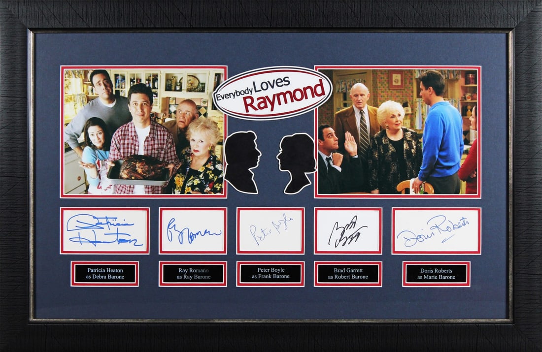 Everyone Loves Raymond Signed Framed Photo with 5 Cast Autographs Beckett COA: Everyone Loves Raymond Signed Framed Photo with 5 Cast Autographs Beckett COA Celebrate the beloved TV show Everyone Loves Raymond with this stunning autographed framed display. Featuring the signatur