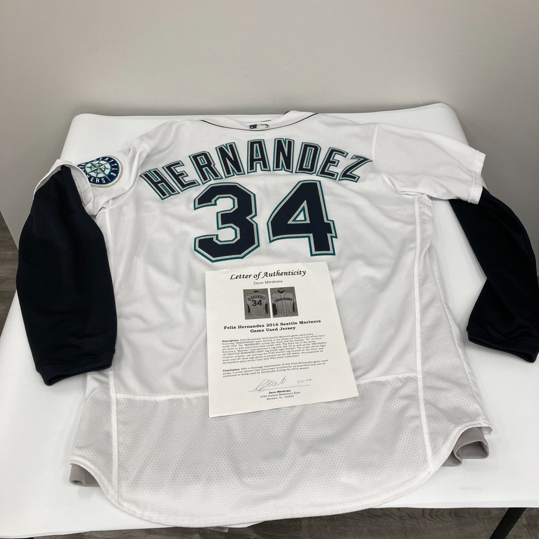 Felix Hernandez 2016 Game Used Seattle Mariners Jersey with COA: Felix Hernandez 2016 Game Used Seattle Mariners Jersey with COA Authentic 2016 Seattle Mariners game used jersey worn by baseball star Felix Hernandez. This original jersey comes with a Certificate of