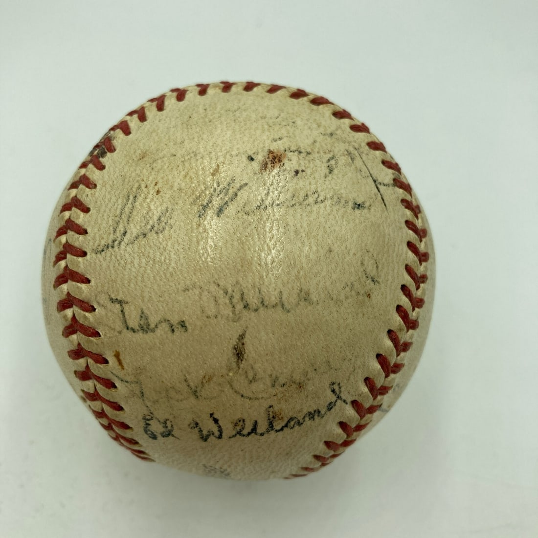 1945 WWII Navy All-Star Game Signed Baseball Ted Williams Stan Musial JSA: 1945 WWII Navy All-Star Game Signed Baseball Ted Williams Stan Musial JSA This is a remarkable signed baseball from the 1945 World War 2 Navy All-Star Game, featuring the autographs of legendary playe