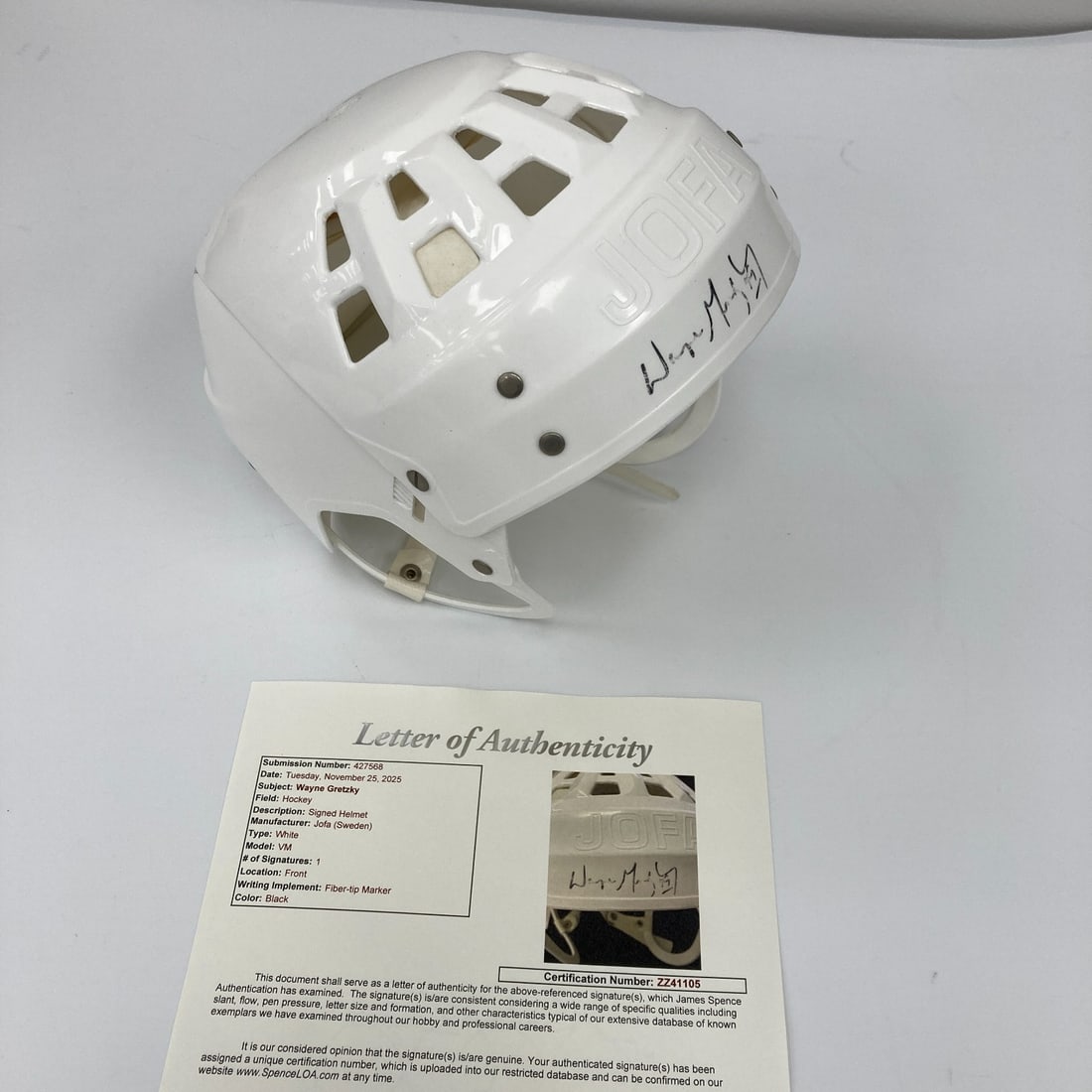 Wayne Gretzky Signed Jofa Hockey Helmet with JSA COA: Wayne Gretzky Signed Jofa Hockey Helmet with JSA COA This is an original Wayne Gretzky signed NHL Jofa hockey helmet, authenticated by James Spence Authentication (JSA). The helmet features the iconic
