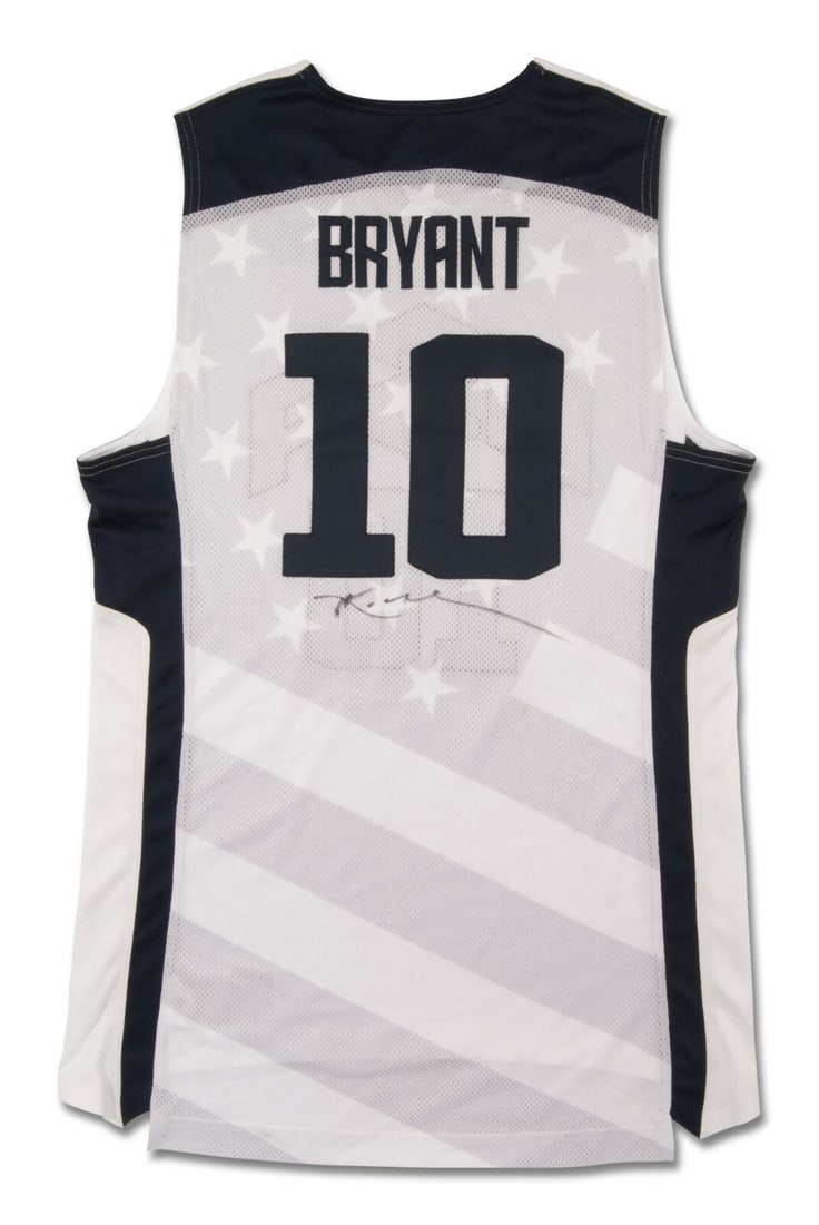 Kobe Bryant Signed 2012 Team USA Jersey Beckett Authenticated: Kobe Bryant Signed 2012 Team USA Jersey Beckett Authenticated Celebrate the legacy of Kobe Bryant with this signed 2012 Team USA game-issued jersey. This jersey, authenticated by Beckett Authenticatio