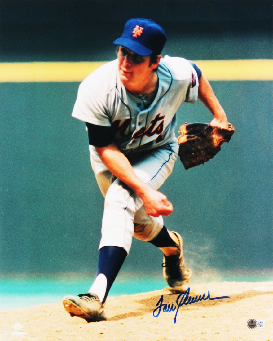 Tom Seaver Signed 16x20 Photo Gem Mint 10 New York Mets BAS Certified: Tom Seaver Signed 16x20 Photo Gem Mint 10 New York Mets BAS Certified This authentic 16x20 photo features the legendary Tom Seaver, personally signed by the Hall of Famer himself. Graded Gem Mint 10, 