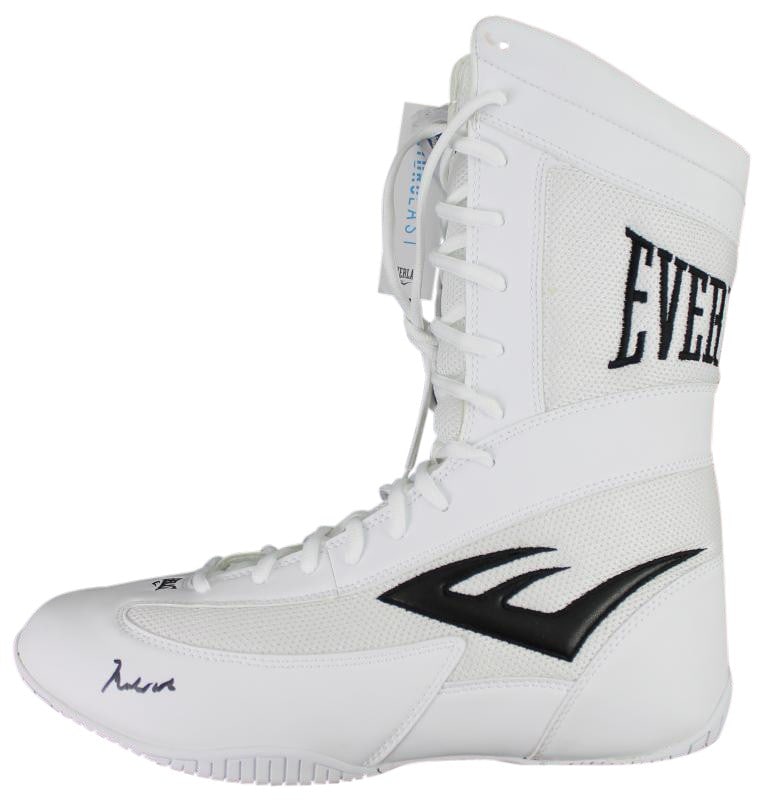 Everlast Boxing Shoe Autographed by Muhammad Ali PSA Gem Mint 10 With COA: Everlast Boxing Shoe Autographed by Muhammad Ali PSA Gem Mint 10 With COA This Everlast boxing shoe has been personally signed by Muhammad Ali. The autograph has been graded Gem Mint 10 by PSA, ensuri