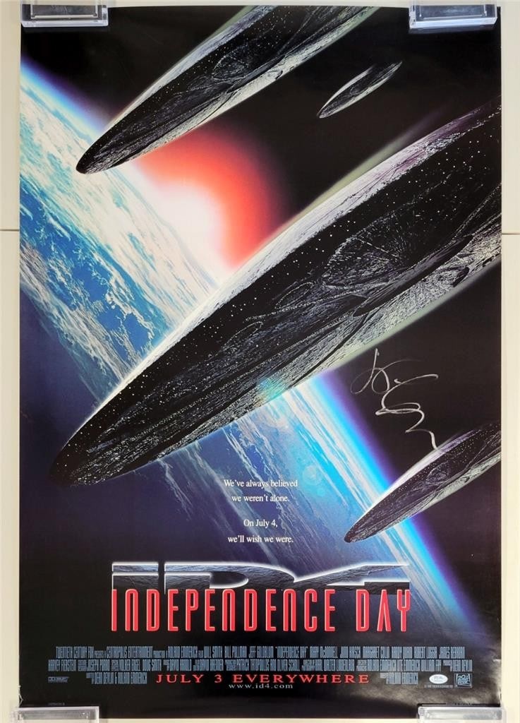 Independence Day 24x36 Movie Poster Signed by Jeff Goldblum PSA Authenticated: Independence Day 24x36 Movie Poster Signed by Jeff Goldblum PSA Authenticated This is an original 24x36 inch movie poster from Independence Day, autographed by Jeff Goldblum. The signature has been au