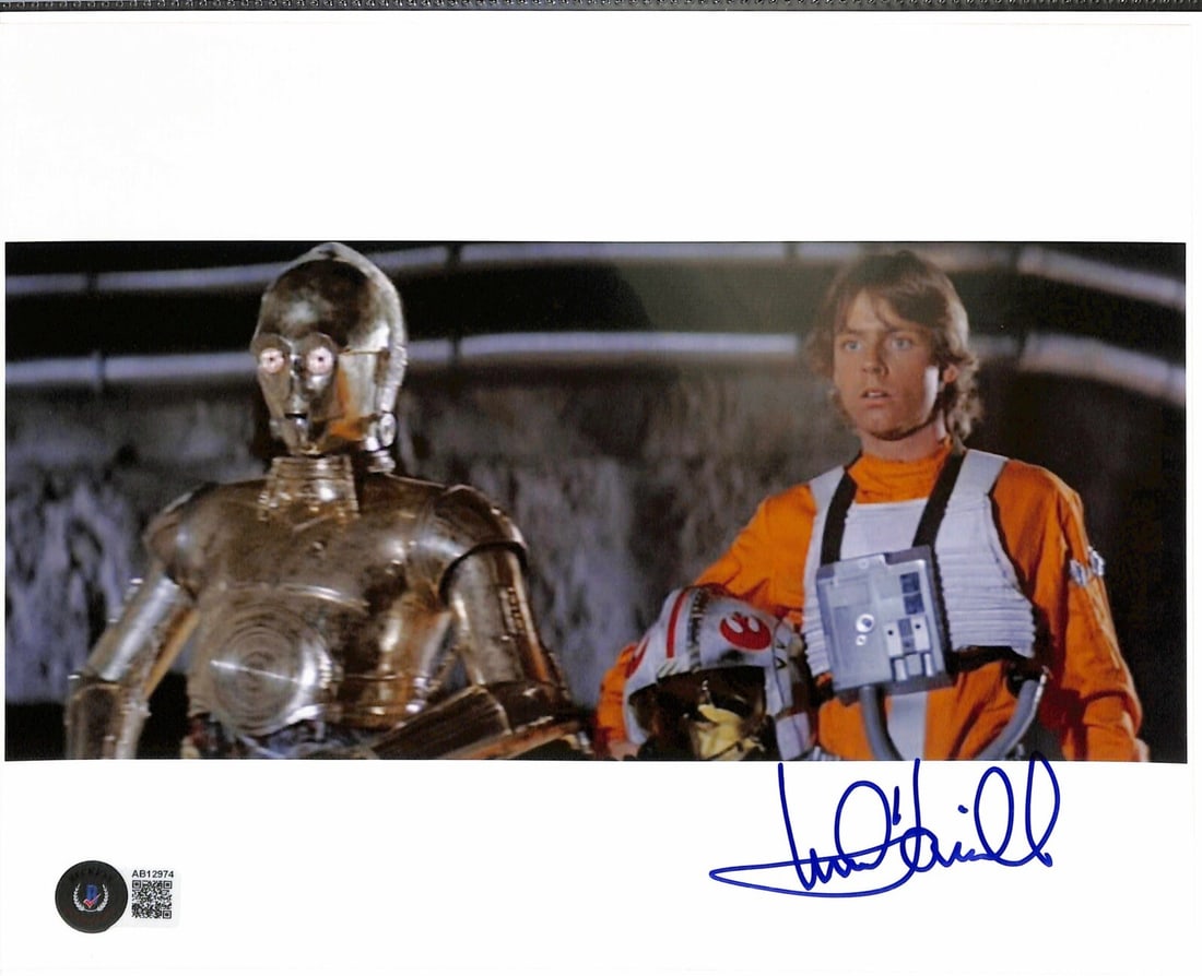 Mark Hamill Luke Skywalker Signed 8x10 Photo Beckett Authenticated: Mark Hamill Luke Skywalker Signed 8x10 Photo Beckett Authenticated This remarkable autographed 8x10 color photograph features Mark Hamill as Luke Skywalker, elegantly signed in blue permanent marker. 