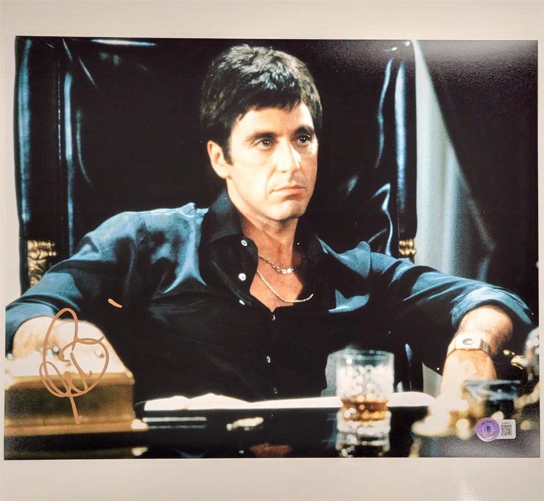 Al Pacino Autographed Scarface 11x14 Photo Beckett Authenticated: Al Pacino Autographed Scarface 11x14 Photo Beckett Authenticated This is an original photograph of the iconic film Scarface, signed by the legendary actor Al Pacino. The photo measures 11x14 inches an