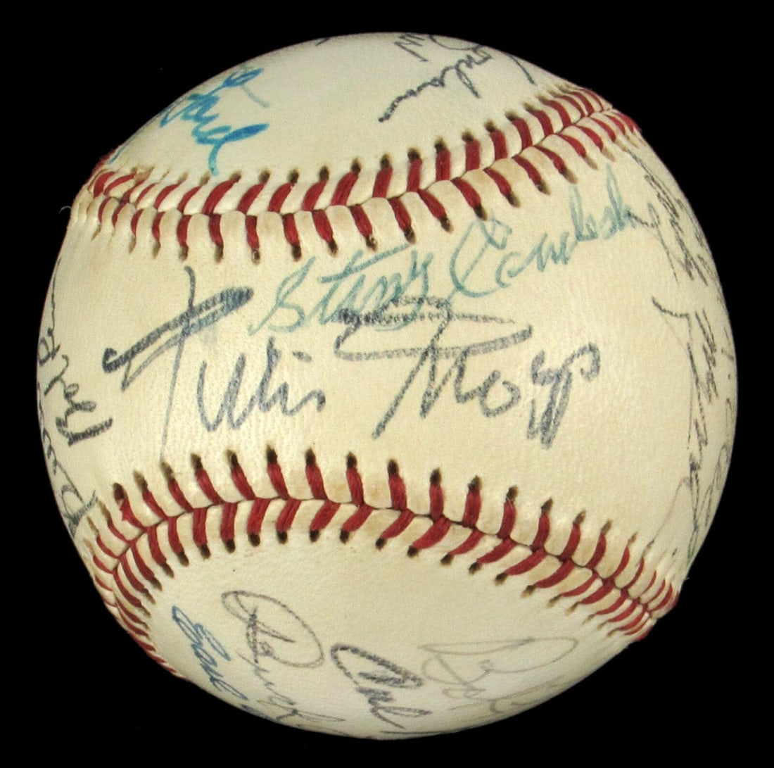 1960s Willie Mays Multi Signed Baseball with 20 Hall of Fame Signatures JSA COA: 1960s Willie Mays Multi Signed Baseball with 20 Hall of Fame Signatures JSA COA This remarkable baseball features a collection of 20 signatures from legendary MLB players, making it an exceptional pie