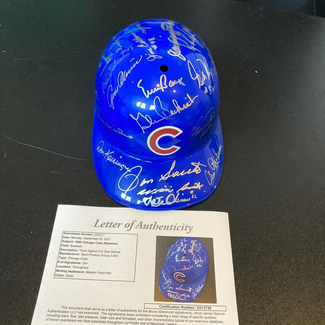 1969 Chicago Cubs Signed Batting Helmet 30 Autographs JSA COA: 1969 Chicago Cubs Signed Batting Helmet 30 Autographs JSA COA This rare Chicago Cubs souvenir batting helmet from 1969 boasts approximately 30 signatures from legendary team members, including Hall of