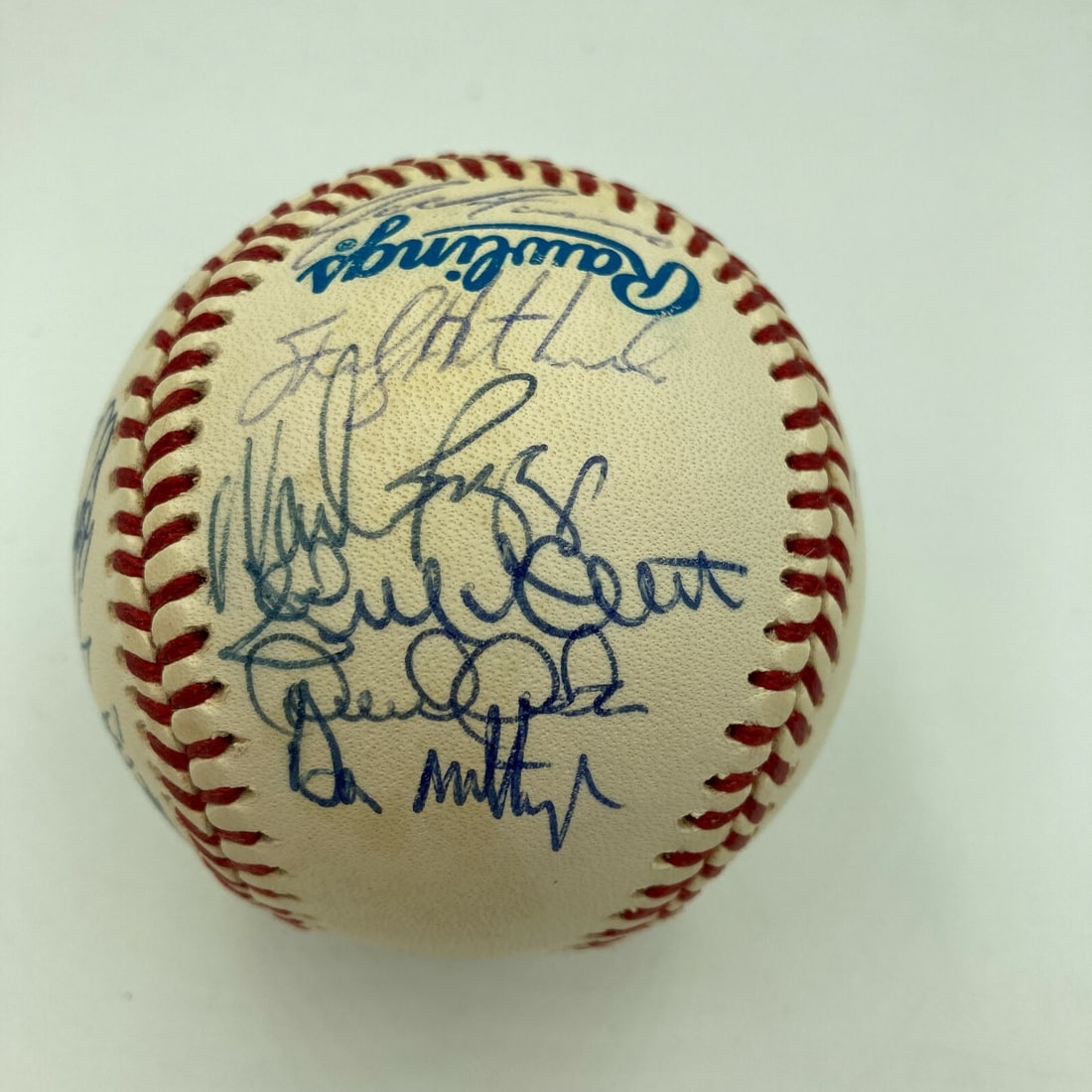 1995 Yankees Team Signed Baseball Core Four Jeter Rivera JSA COA: 1995 Yankees Team Signed Baseball Core Four Jeter Rivera JSA COA This is a remarkable signed baseball commemorating the 1995 New York Yankees, featuring the iconic 'Core Four' rookies: Derek Jeter, Ma
