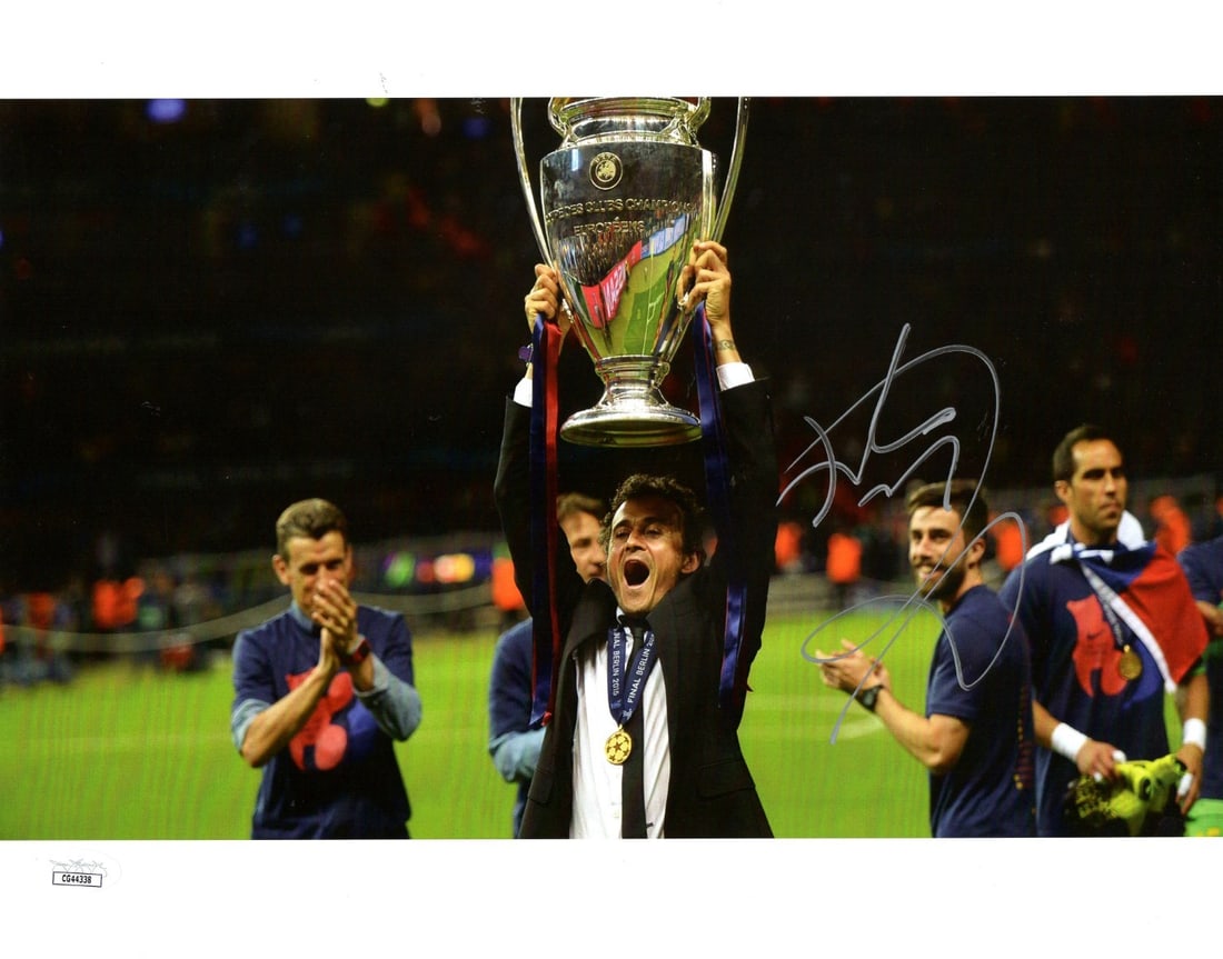Luis Enrique Autographed 11x14 Photo Paris Saint-Germain JSA Authenticated: Luis Enrique Autographed 11x14 Photo Paris Saint-Germain JSA Authenticated Capture a piece of soccer history with this authentic 11X14 photo signed by Luis Enrique, the legendary player from Paris Sai