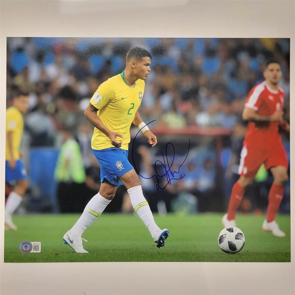 Thiago Silva autographed Brazil soccer 11x14 photo Beckett authenticated: Thiago Silva autographed Brazil soccer 11x14 photo Beckett authenticated This is an original 11x14 inch photo signed by Thiago Silva, featuring him with the Brazil national soccer team. The autograph 