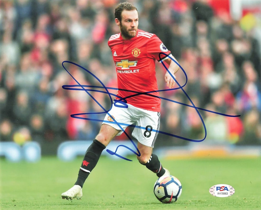 Juan Mata Signed 8x10 Photo Authenticated by PSA/DNA Manchester United: Juan Mata Signed 8x10 Photo Authenticated by PSA/DNA Manchester United This 8x10 photograph features the signature of Juan Mata, a celebrated player from Manchester United. Authenticated by PSA/DNA, t