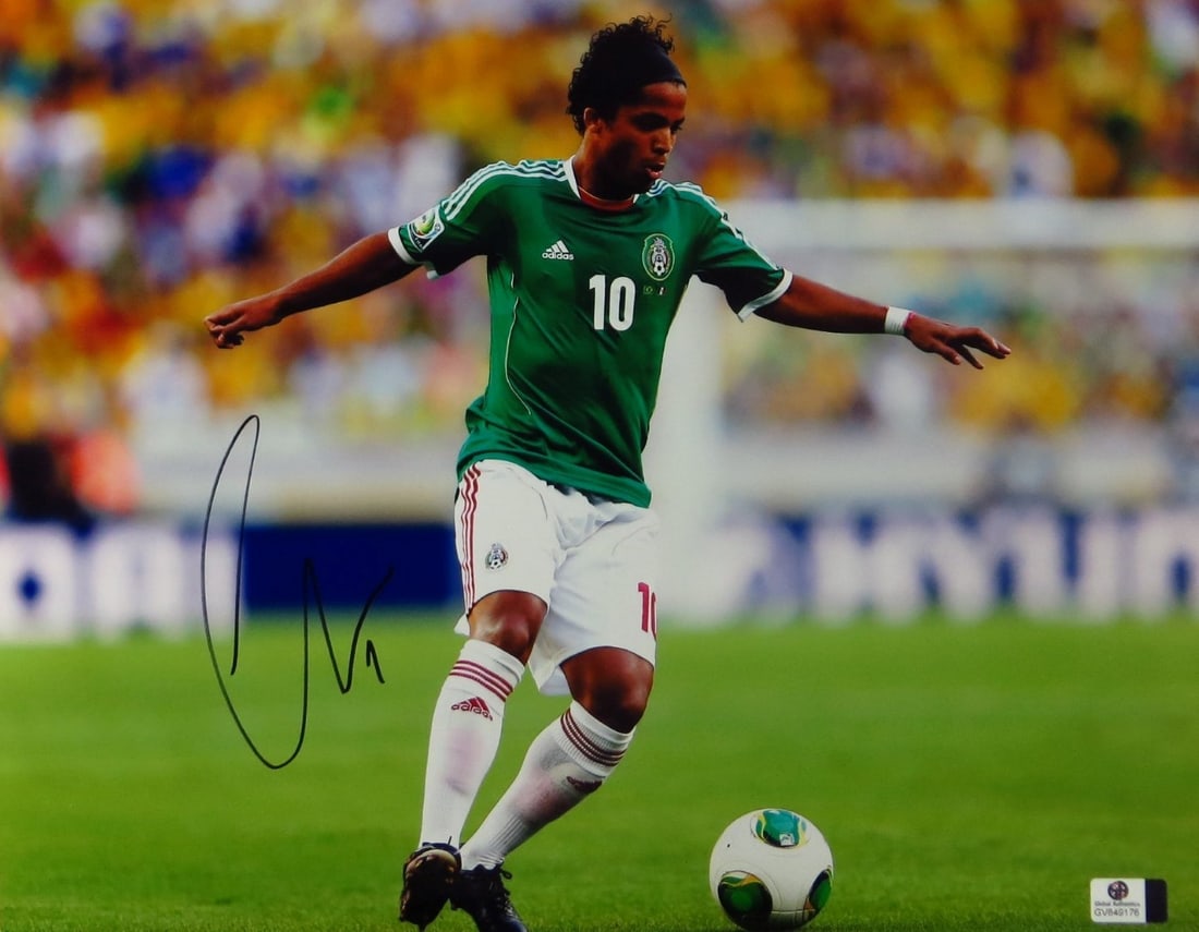 Giovani dos Santos Autographed 11X14 Photo LA Galaxy GAI Certified: Giovani dos Santos Autographed 11X14 Photo LA Galaxy GAI Certified This is an original autographed 11" x 14" photo of Giovani dos Santos, showcasing the renowned soccer player from Mexico, who has mad