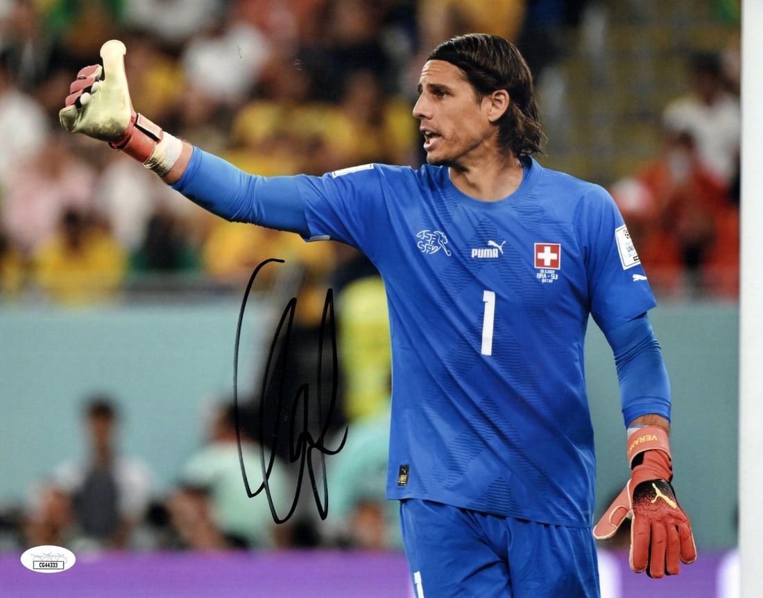 Yann Sommer Signed 11X14 Inter Milan Photo JSA Authenticated: Yann Sommer Signed 11X14 Inter Milan Photo JSA Authenticated Celebrate your love for soccer with this authentic autographed 11X14 photo of Yann Sommer, the talented goalkeeper for Inter Milan. This hi