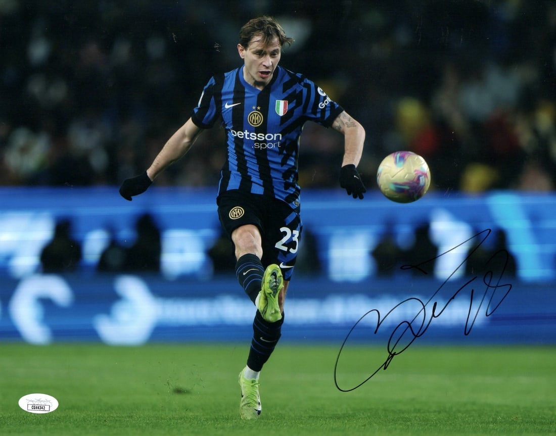 Nicolo Barella Autographed 11x14 Photo Inter Milan JSA Certified: Nicolo Barella Autographed 11x14 Photo Inter Milan JSA Certified This is a stunning 11X14 photo of Nicolo Barella in action, showcasing his skills as a player for Inter Milan. The photo is autographed