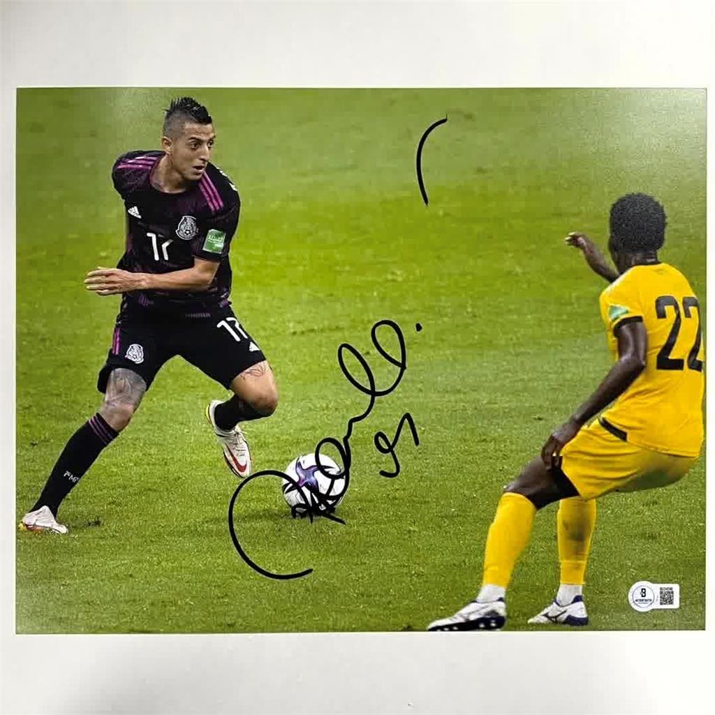 Autographed 11x14 Photo Roberto Alvarado Mexico Soccer Beckett Authenticated: Autographed 11x14 Photo Roberto Alvarado Mexico Soccer Beckett Authenticated This is an original 11x14 photo autographed by Roberto Alvarado of Team Mexico. The signature is authenticated by Beckett A