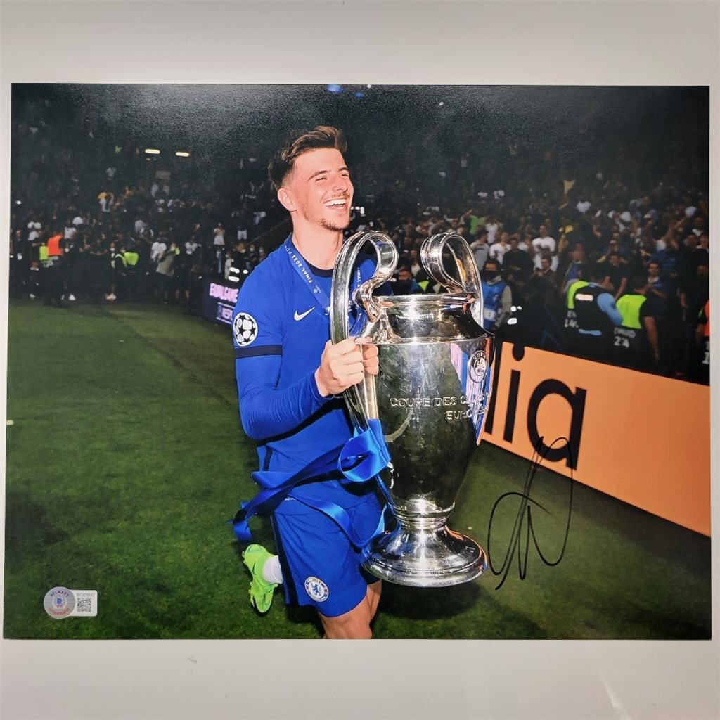 Mason Mount Signed Chelsea FC Photo 11x14 Beckett BAS Authenticated (1 of 1)