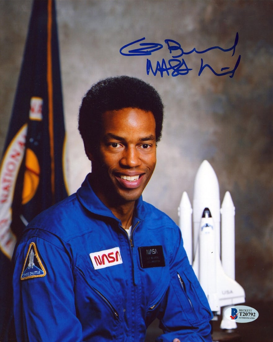 Signed Guion Bluford NASA Astronaut 8x10 Photo Beckett Authenticated (1 of 1)