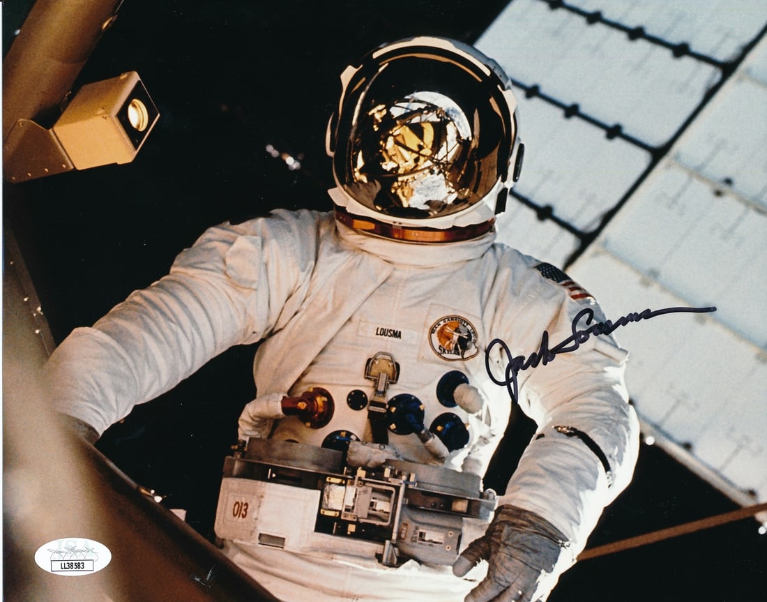 Jack Lousma Signed NASA Skylab 8x10 Photo JSA Authenticated: Jack Lousma Signed NASA Skylab 8x10 Photo JSA Authenticated This is an original 8x10 photo signed by Jack Lousma, a NASA astronaut known for his mission on Skylab. The autograph has been authenticated