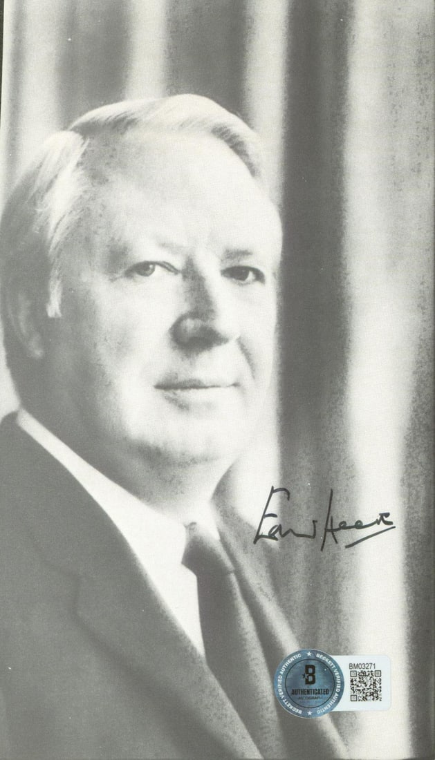 Edward Heath Signed 4x7 Photo Beckett Authenticated: Edward Heath Signed 4x7 Photo Beckett Authenticated This authentic 4x7 photograph of Edward Heath, a noted politician, features his personal autograph, ensuring its uniqueness and value for collectors