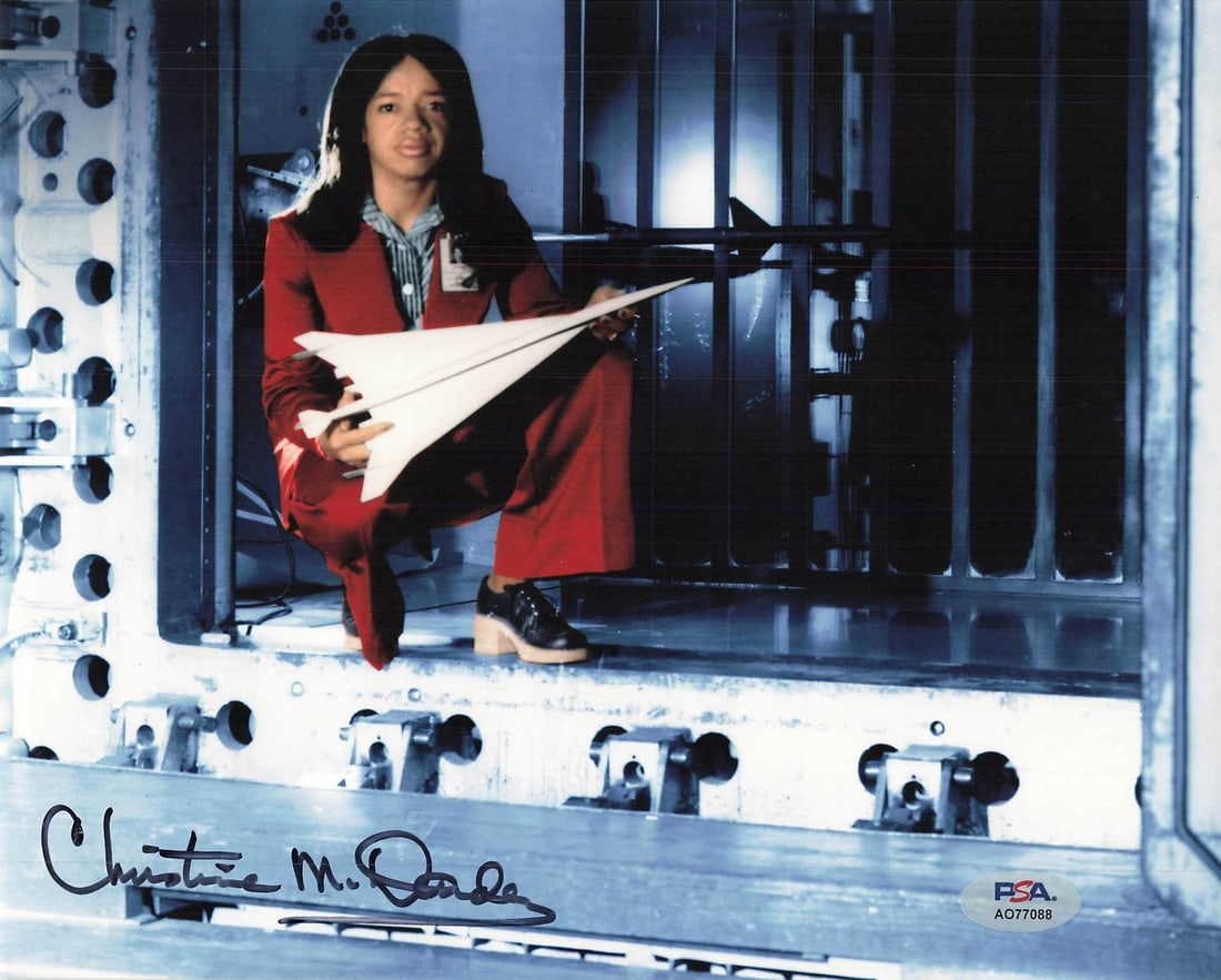 Christine Darden Signed 8x10 Photo PSA/DNA Authenticated NASA: Christine Darden Signed 8x10 Photo PSA/DNA Authenticated NASA This professionally printed 8x10 photograph features the autograph of Christine Darden, renowned for her contributions to NASA. The signat