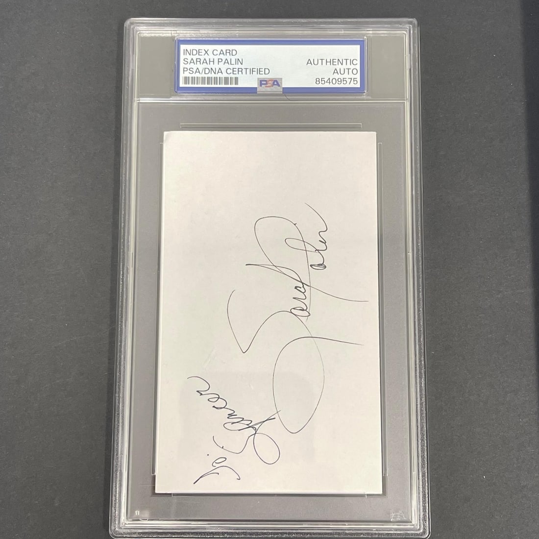 Sarah Palin Autographed Index Card PSA/DNA Authentication: Sarah Palin Autographed Index Card PSA/DNA Authentication This item features a cut index card signed by Sarah Palin, a prominent political figure. The autograph has been authenticated by PSA/DNA, ensu