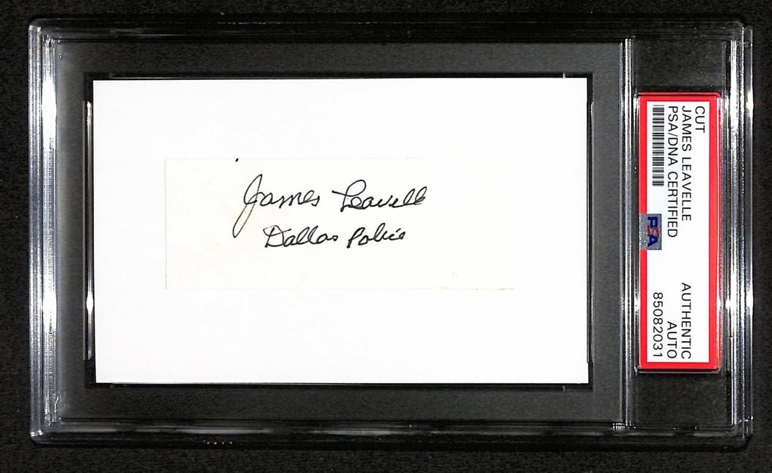 James Leavelle Signed Cut 3x5 Index Card PSA/DNA Authenticated: James Leavelle Signed Cut 3x5 Index Card PSA/DNA Authenticated This offering features a signed and inscribed cut from James Leavelle, a notable police detective. The cut is presented on a 3x5 index ca