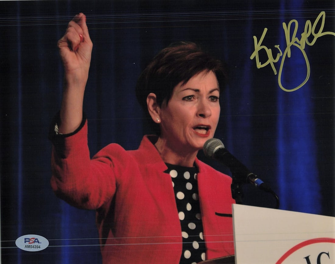 KIM REYNOLDS Signed 8x10 Photo PSA/DNA Certified Autograph: KIM REYNOLDS Signed 8x10 Photo PSA/DNA Certified Autograph This professionally printed 8x10 photo features the signature of KIM REYNOLDS, authenticated by PSA/DNA for guaranteed authenticity. This ite