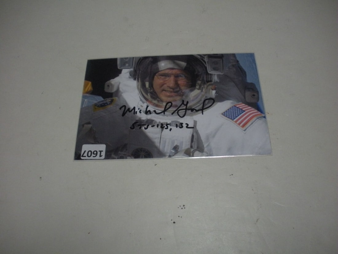 Signed Photo of Michael T Good NASA Mission Specialist with COA (1 of 1)