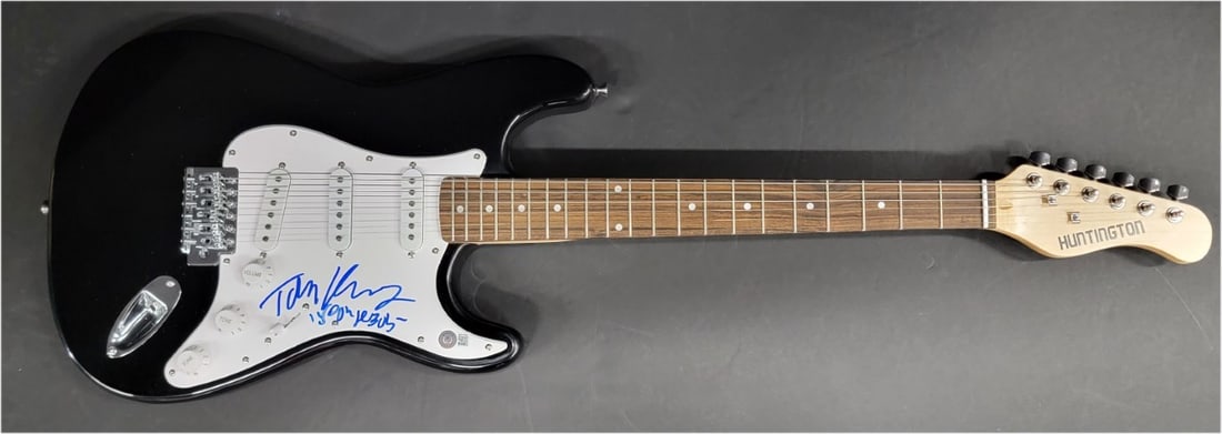 Beckett authenticated Tom Kenny autographed electric guitar SpongeBob: Beckett authenticated Tom Kenny autographed electric guitar SpongeBob This is a pre-owned electric guitar hand-signed by Tom Kenny, the voice actor for Spongebob Squarepants. The autograph has been au