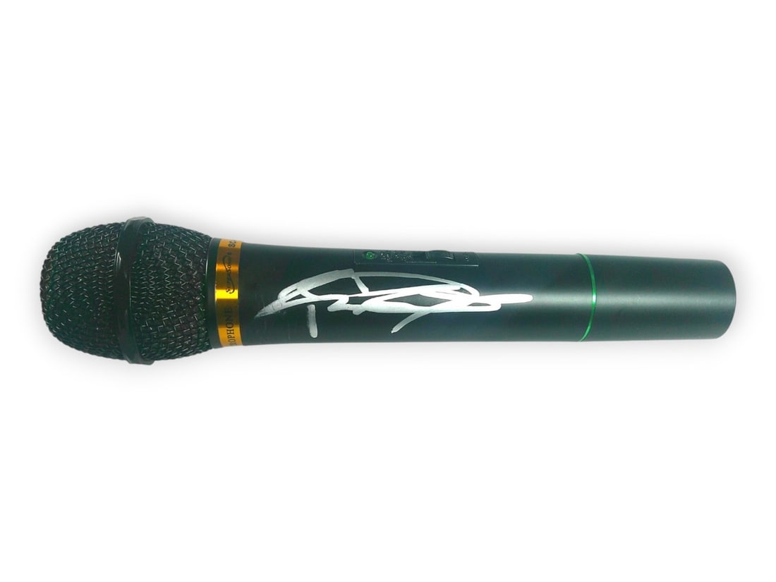 Microphone Hand Signed by Richard Marx Beckett Authenticated (1 of 3)