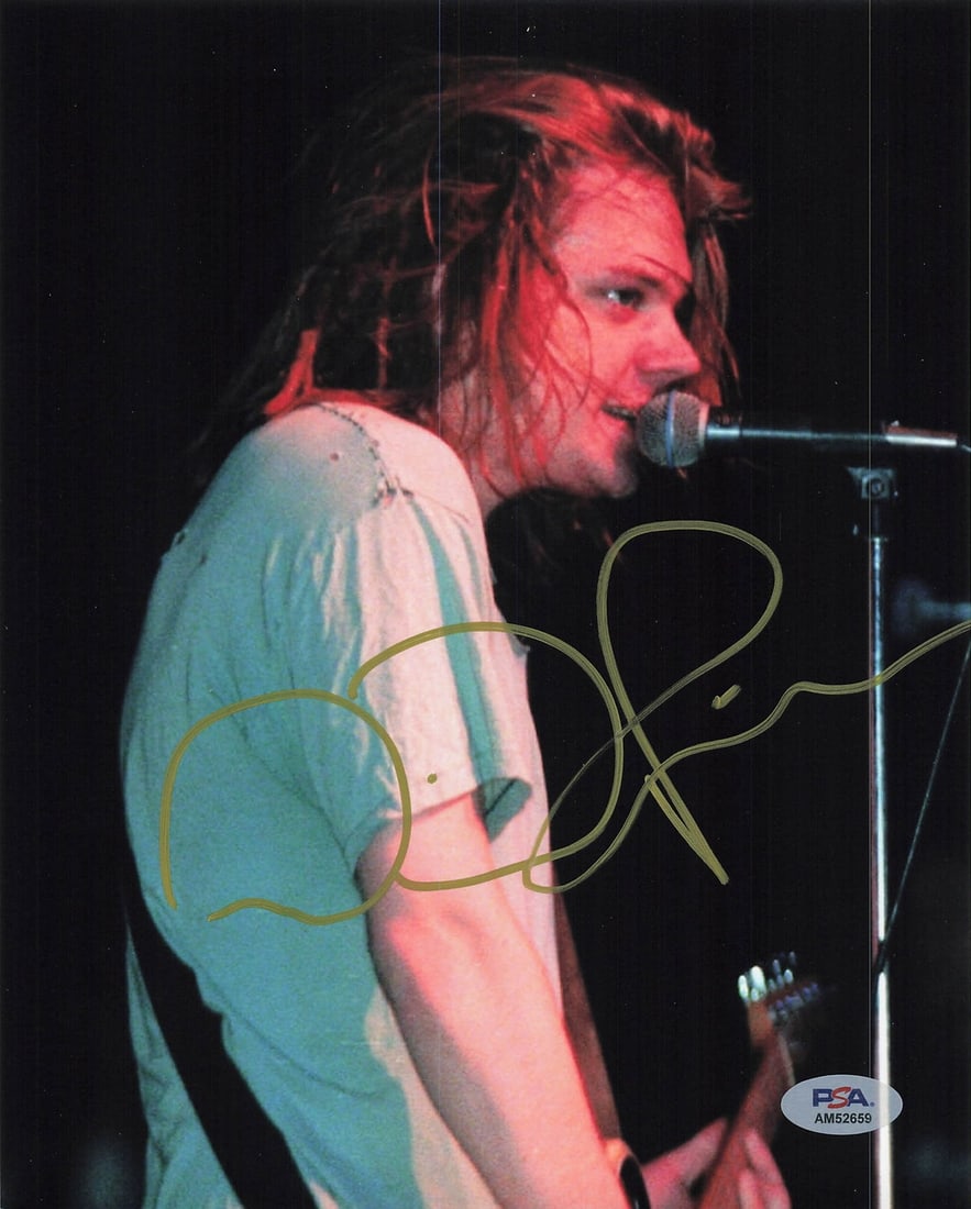 Dave Pirner 8x10 Photo Autographed PSA/DNA Authentic: Dave Pirner 8x10 Photo Autographed PSA/DNA Authentic This is an original, professionally printed 8x10 photograph signed by Dave Pirner. The autograph has been authenticated by PSA/DNA, ensuring its au